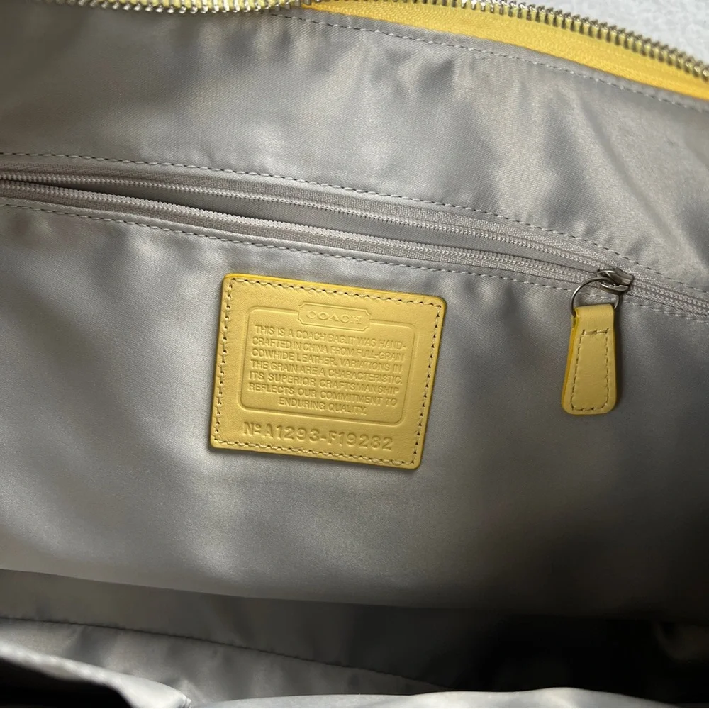 Coach‎ Women's Y2k Hobo Bag Yellow